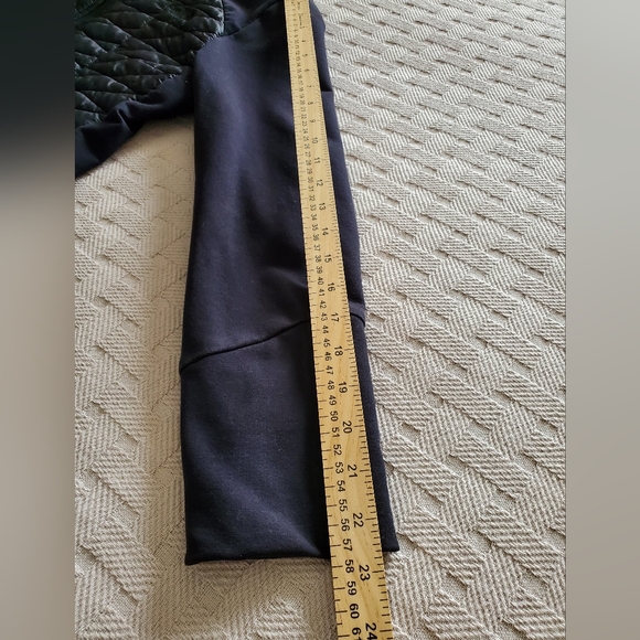 The North Face Motivation ThermoBall Jacket - Picture 10 of 14